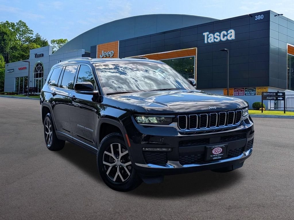 Used 2025 Black Jeep Limited image 1