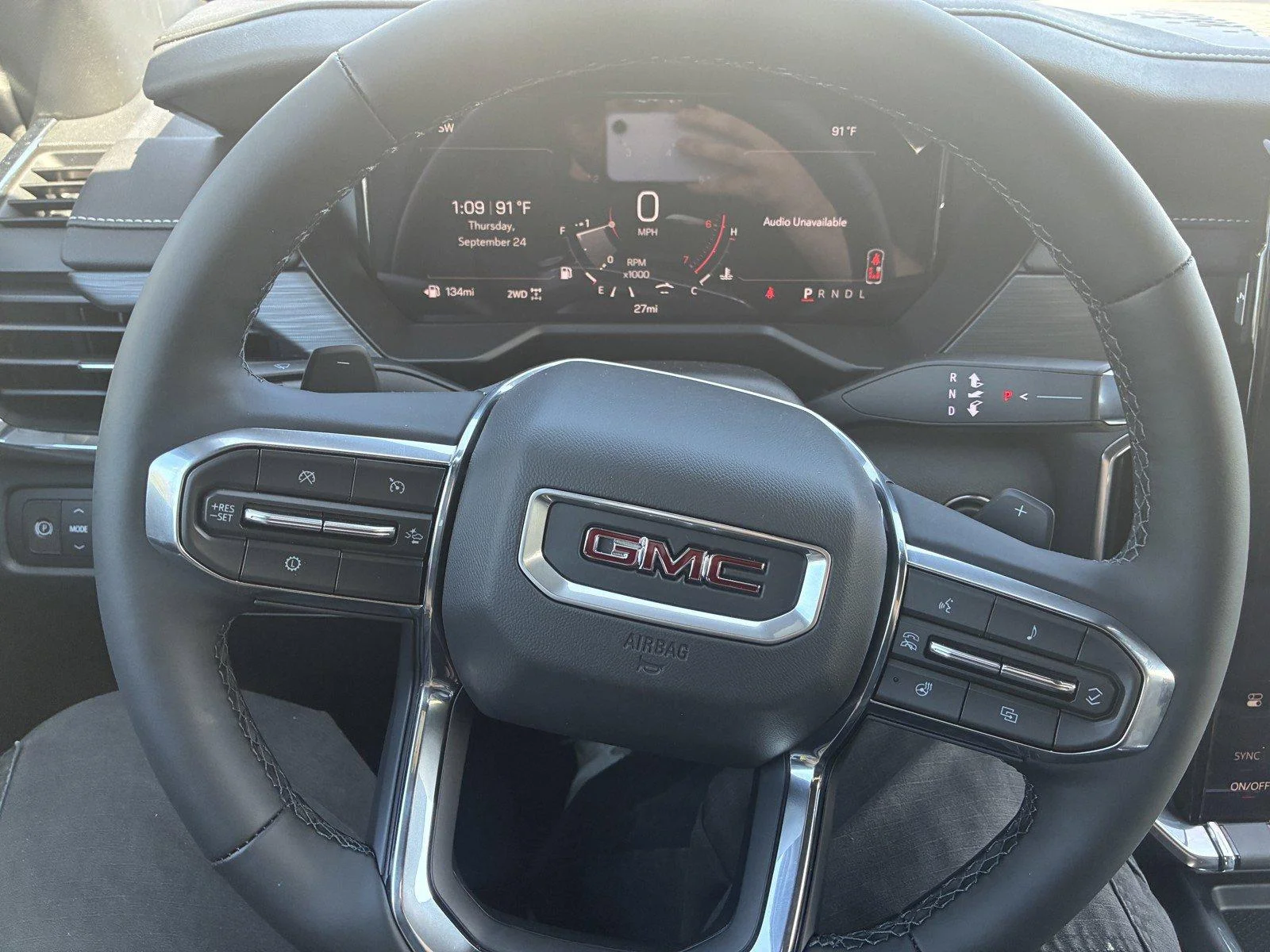 New 2027 Summit White GMC Elevation image 22