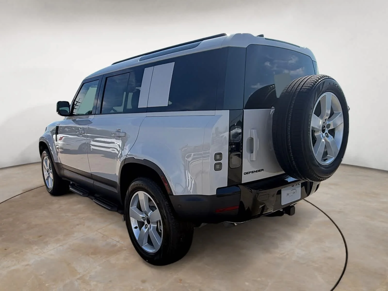 New 2026 Borasco Grey Land Rover S image 3