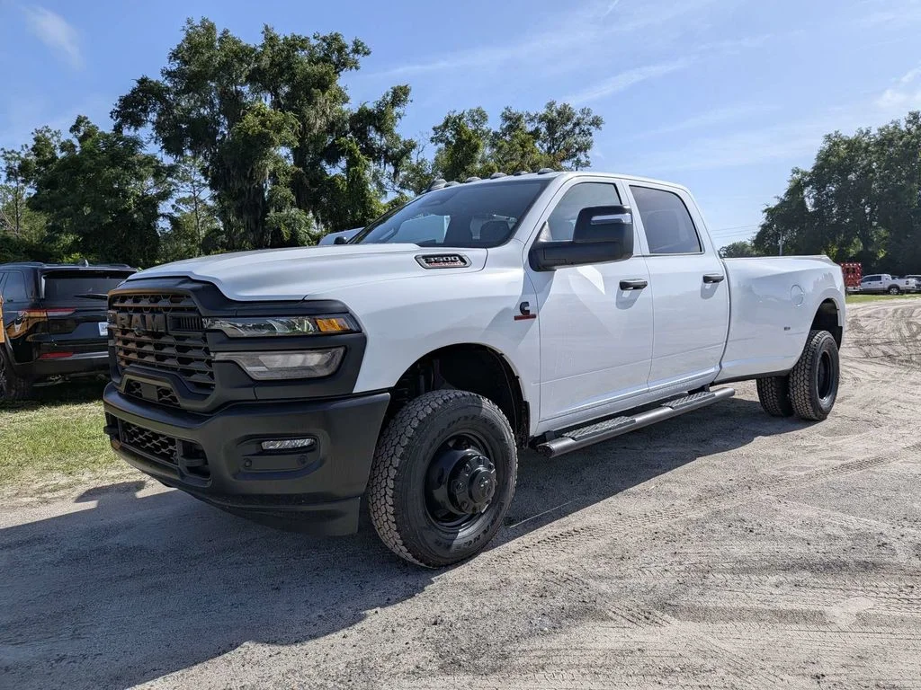 New 2026 Bright White Clear-Coat Exterior Paint RAM Tradesman image 7