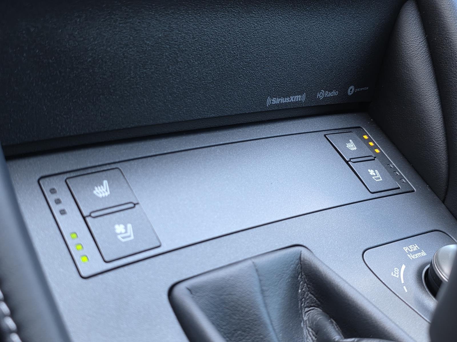 2024 Lexus RC 300 - Photo 18