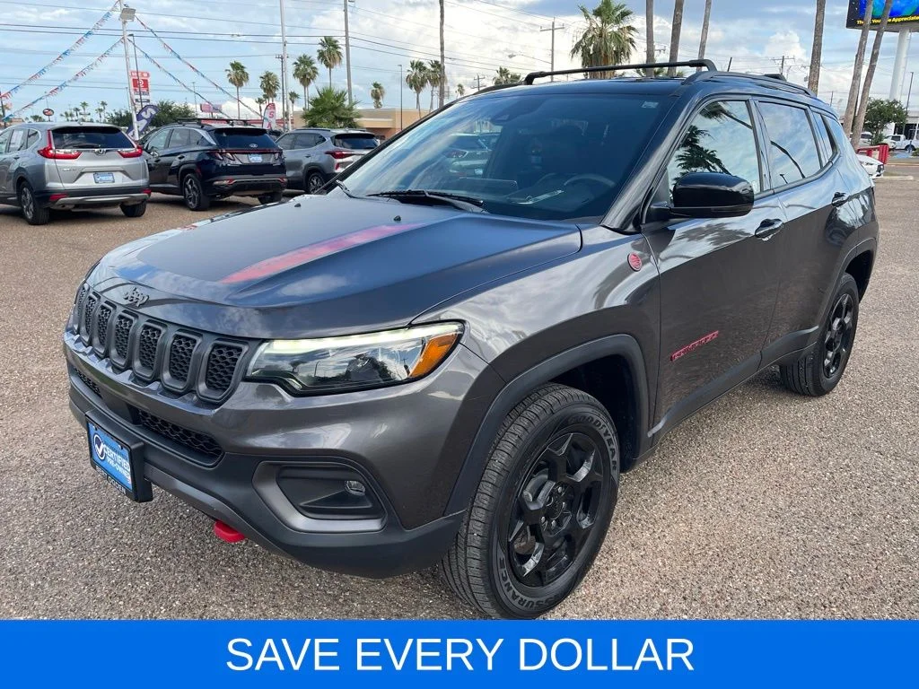 Used 2023 Gray Jeep Trailhawk image 3