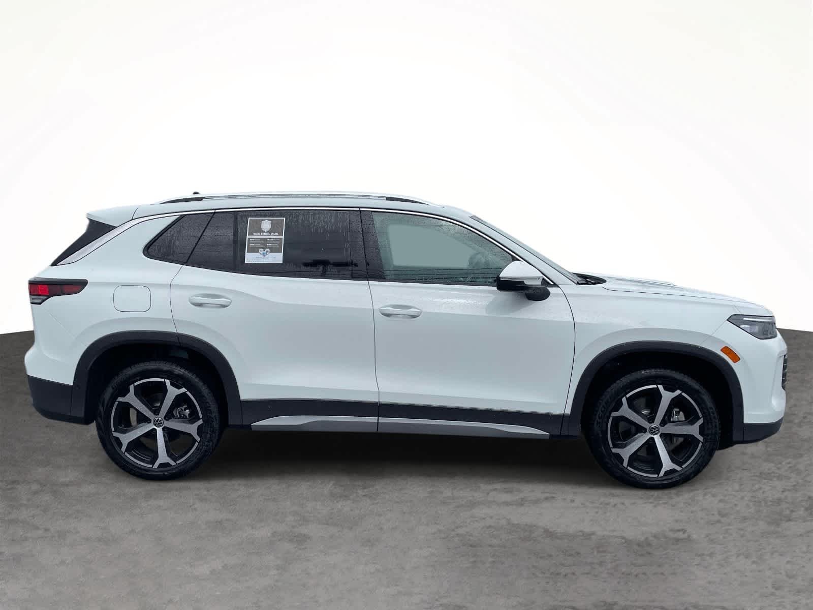 New 2026 Pure White Volkswagen SE image 2