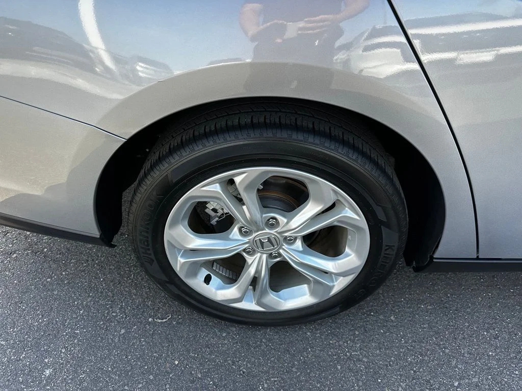 Used 2023 Silver Honda LX image 11