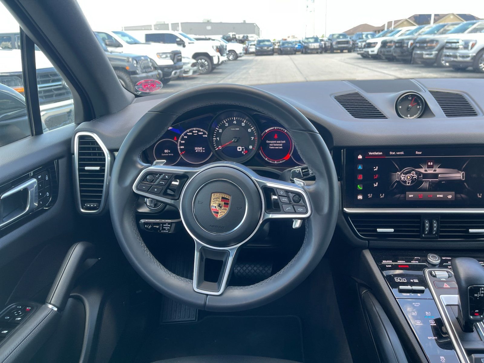 Used 2023  Porsche Base image 16