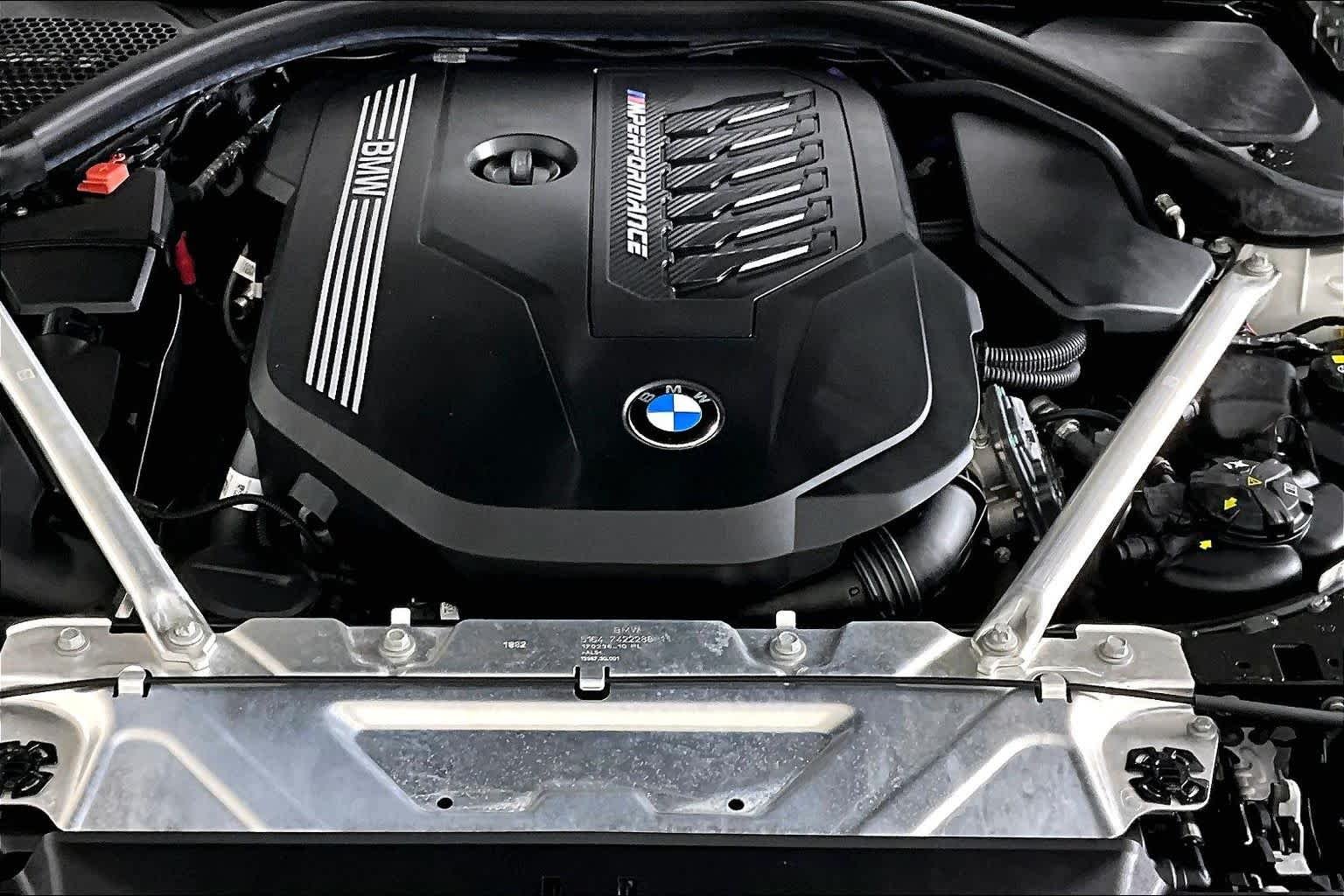 Used 2023 Alpine White BMW M440i image 29