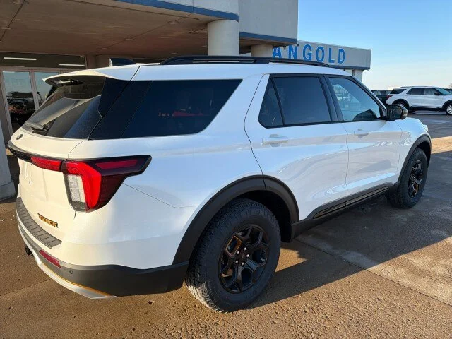 New 2026 Star White Metallic Tri-Coat Ford Tremor® image 17