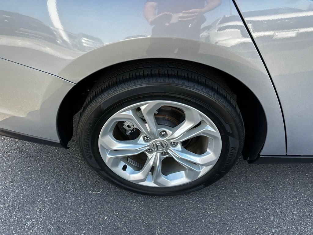 Used 2023 Silver Honda LX image 11