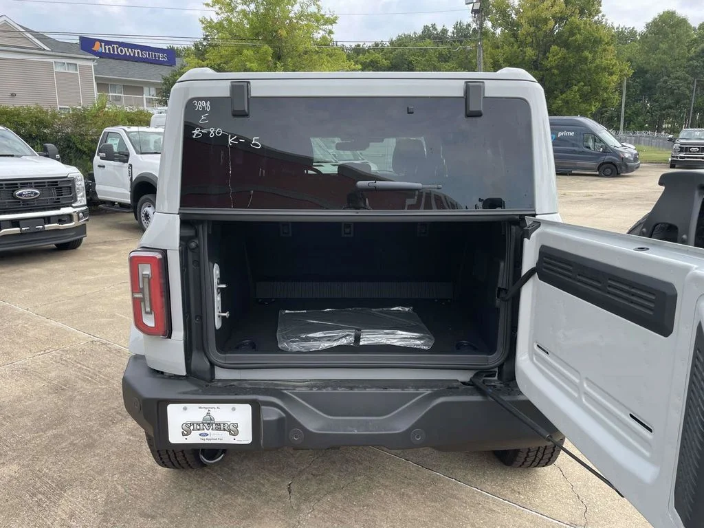 New 2026 Avalanche Gray Ford Outer Banks image 10