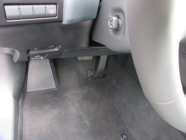 New 2026 Iridium Lexus 300h Premium image 34