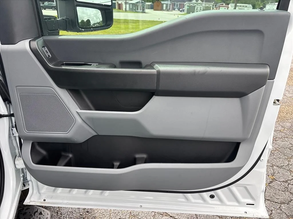 2026 Ford F-350 Super Duty XL - Photo 14