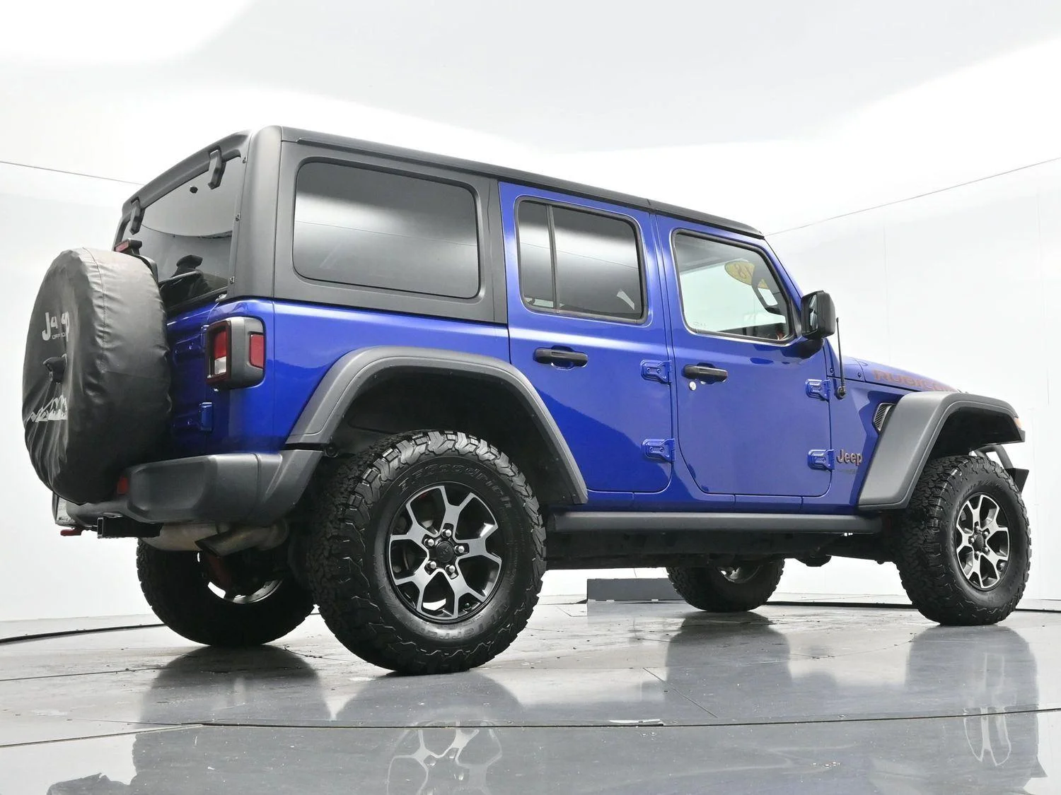 Used 2018 Ocean Blue Metallic Clearcoat Jeep Rubicon image 51