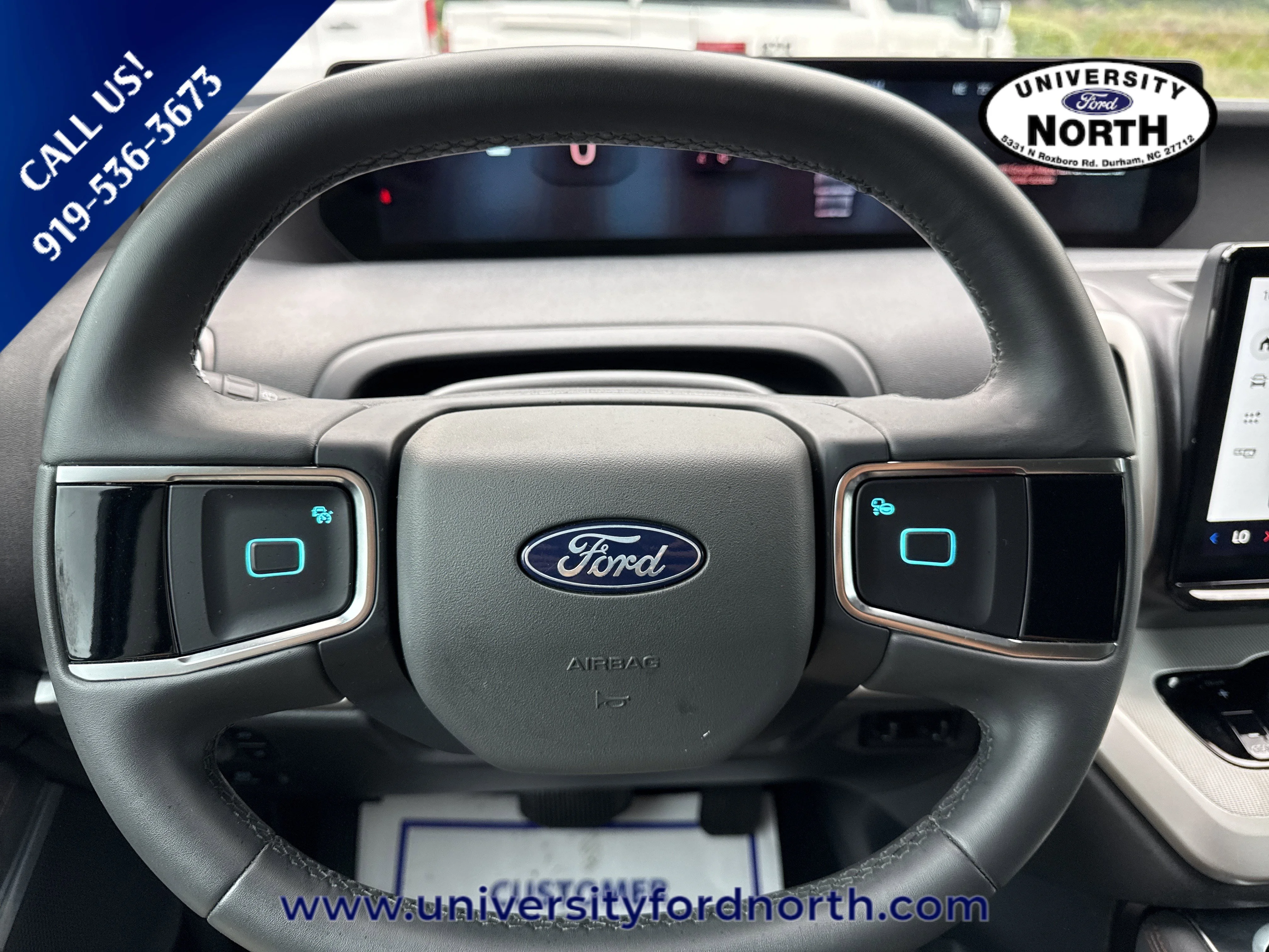 Used 2025 Agate Black Metallic Ford Active image 18