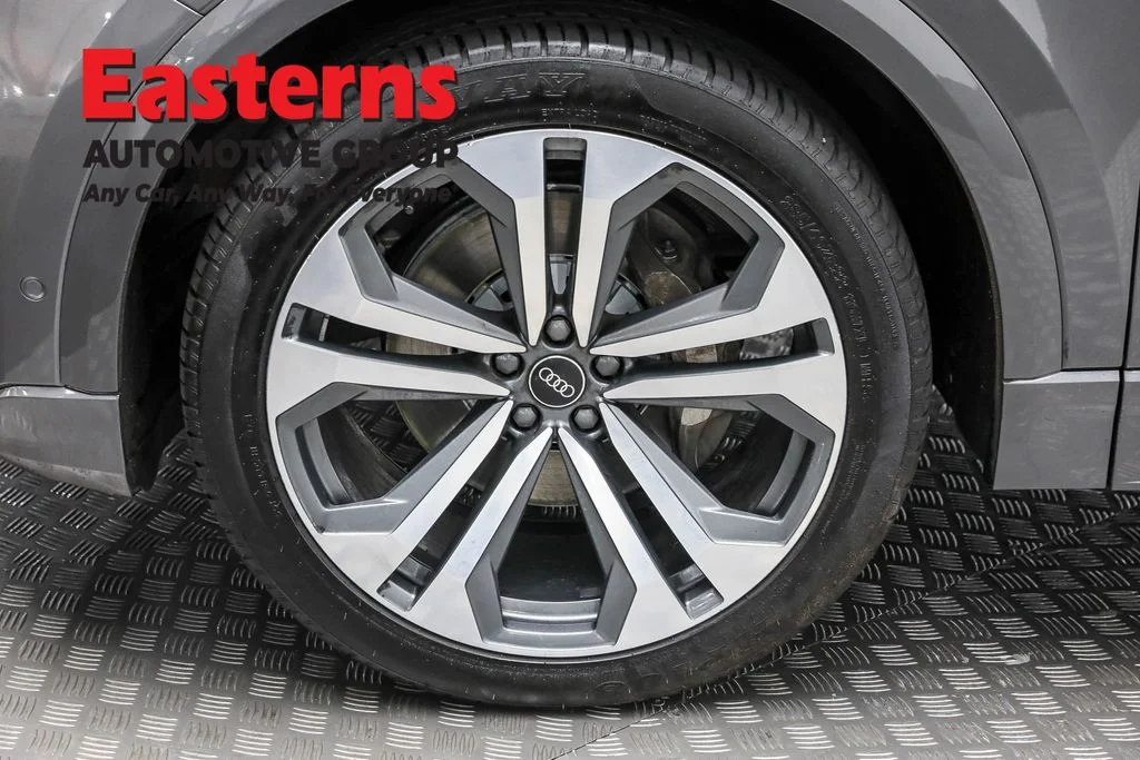 Used 2022 Gray Audi 55 Prestige image 33