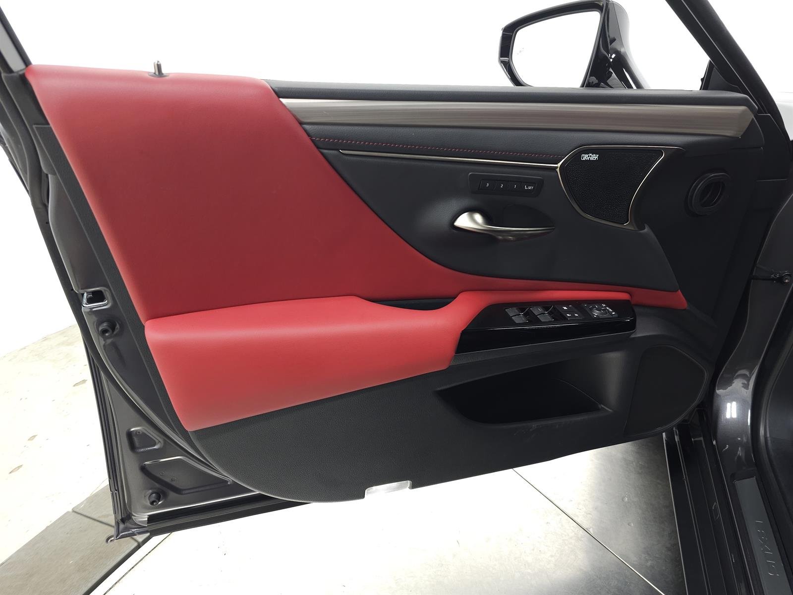 Certified Used 2024 Gray Lexus F SPORT Handling image 15
