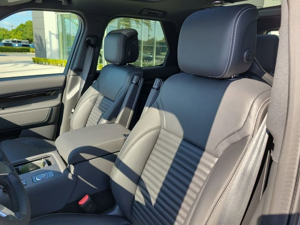 2025 Land Rover Discovery S - Photo 26