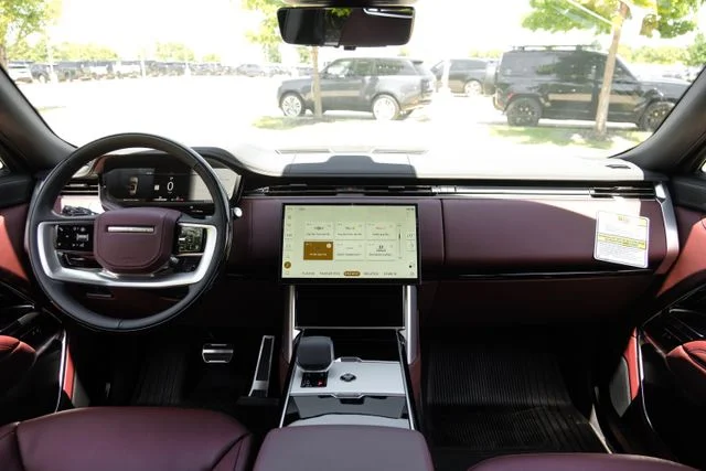 New 2026 Black Land Rover SE image 15