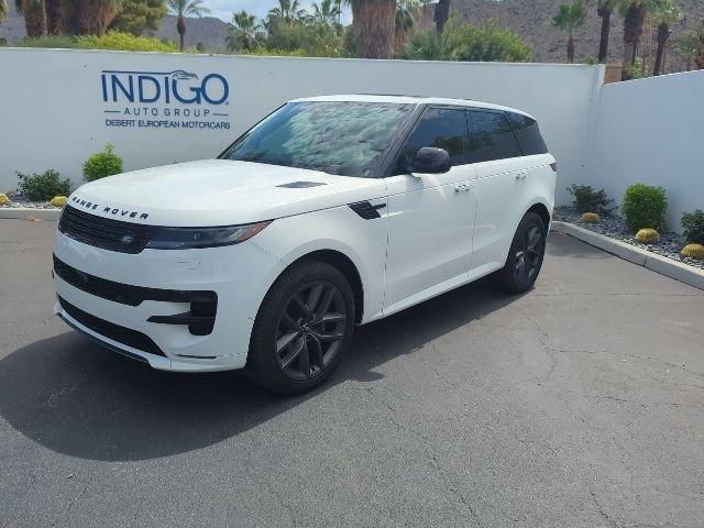 Used 2024 Fuji White Land Rover Dynamic SE image 1