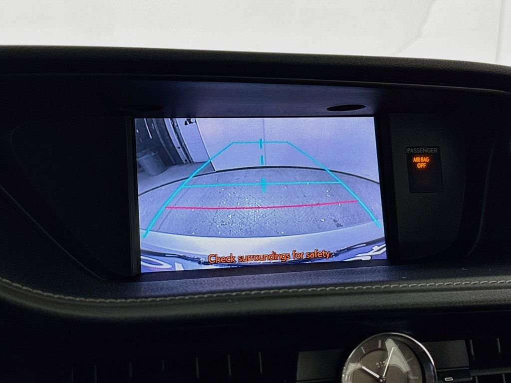 Used 2013 Silver Lining Metallic Lexus Hybrid image 18