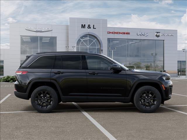 New 2026 Diamond Black Crystal Pearl-Coat Exterior Paint Jeep Altitude image 21