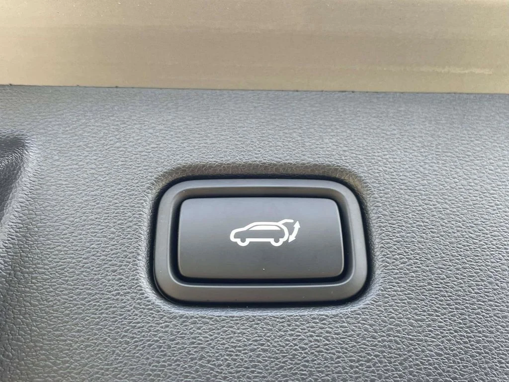 New 2026 Gray Hyundai SEL image 27