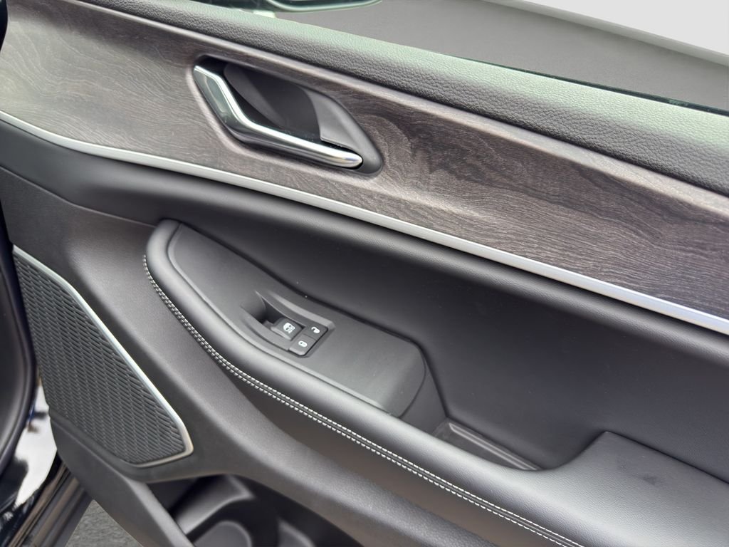 2025 Jeep Grand Cherokee Limited - Photo 17