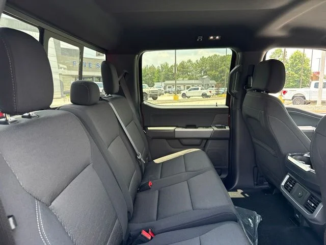New 2026 Ruby Red Metallic Tinted Clearcoat Ford XLT image 17