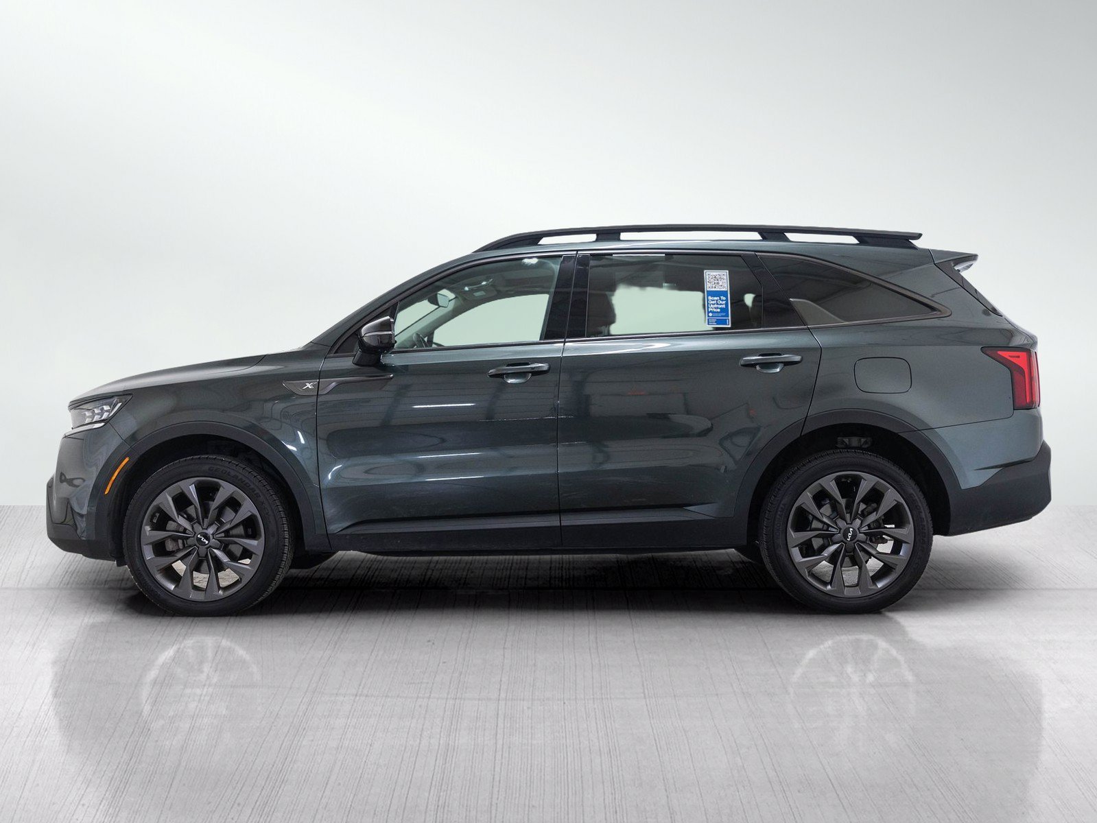 Used 2022 Aruba Green Kia X-Line SX Prestige image 3