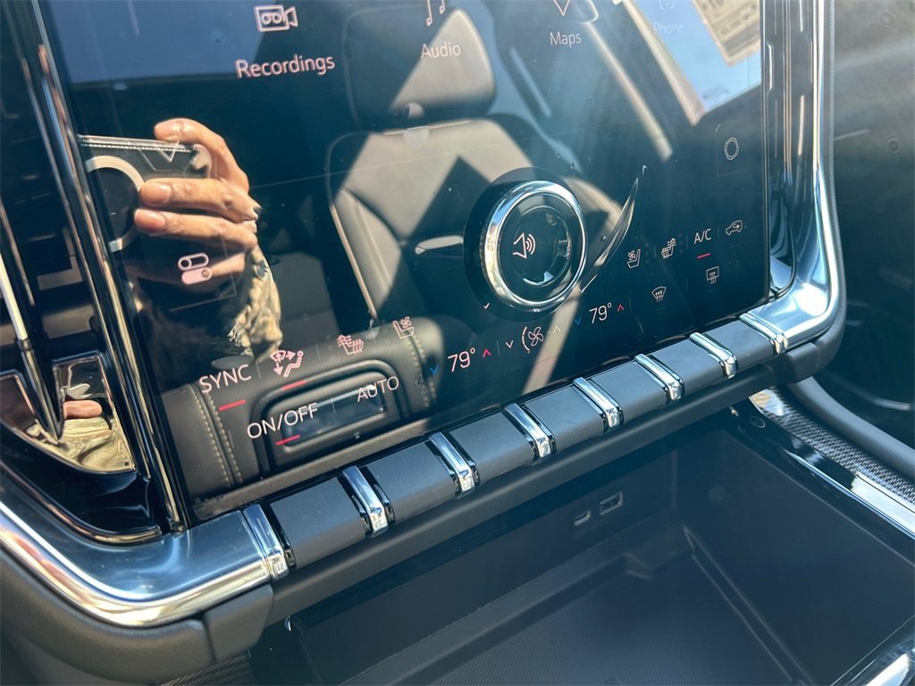 2026 GMC YUKON XL - Image 25