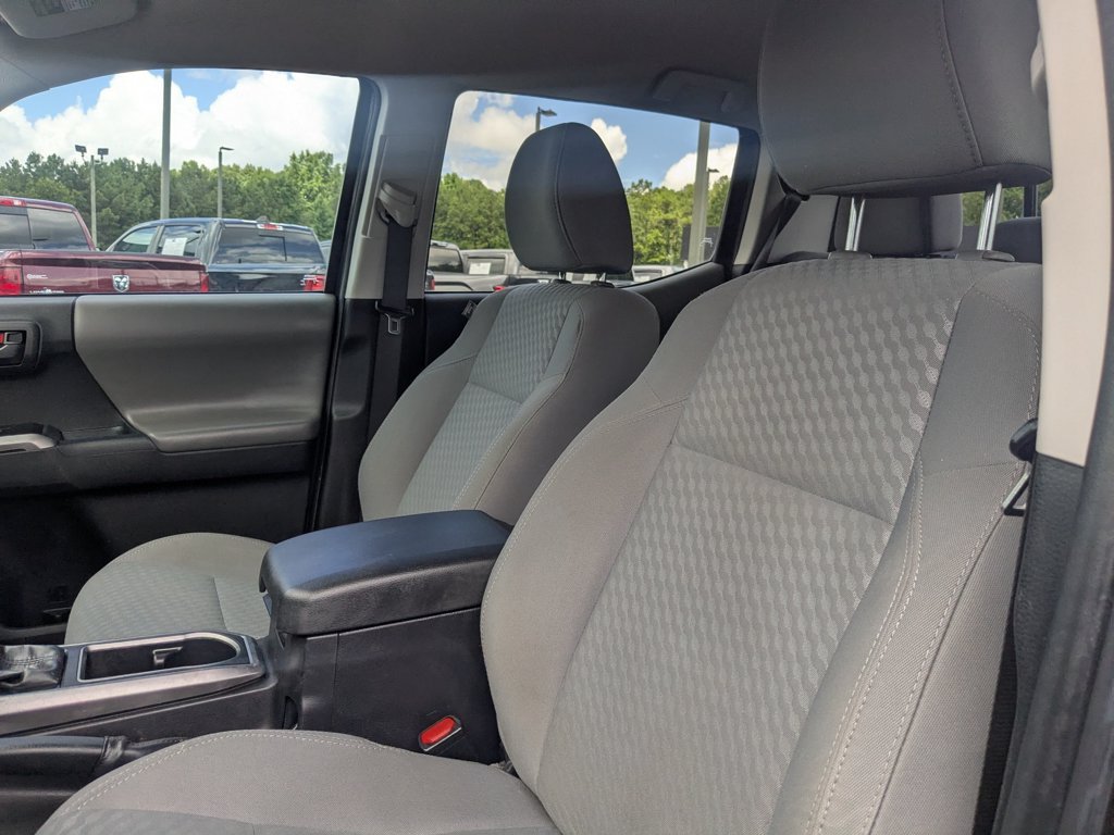 Used 2022  Toyota SR image 14