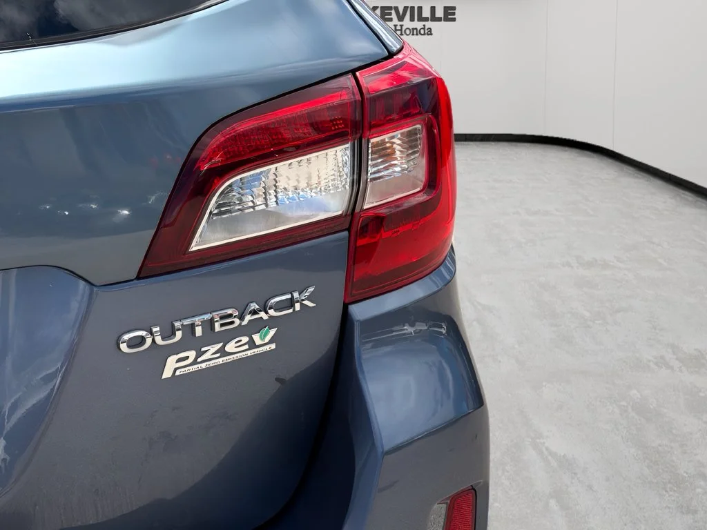 Used 2015 Twilight Blue Metallic Subaru 2.5i Premium image 7