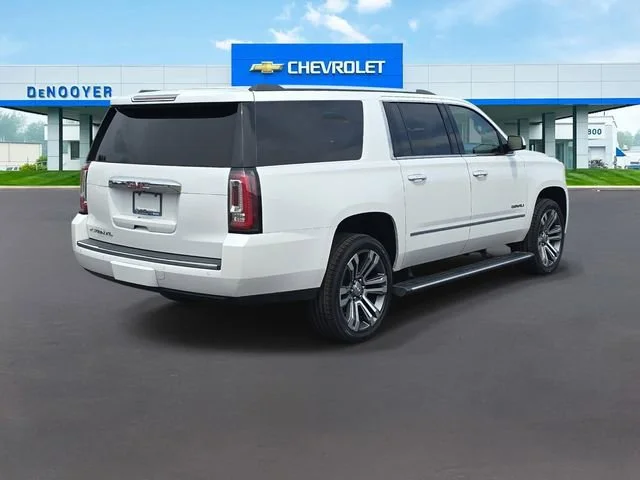 Used 2018 WHITE FROST TRICOAT GMC Denali image 7