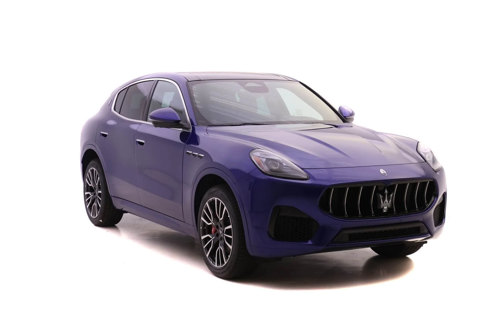 New 2025 Blue Maserati Base image 2