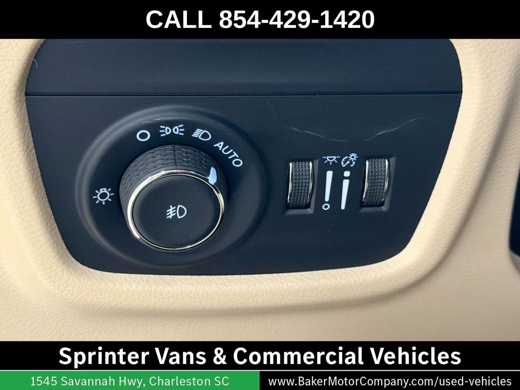 Used 2025 Gray Metallic Jeep Limited image 11