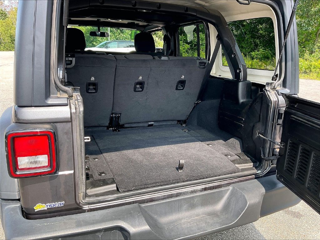 Used 2021 Gray Jeep Unlimited Sport S image 32