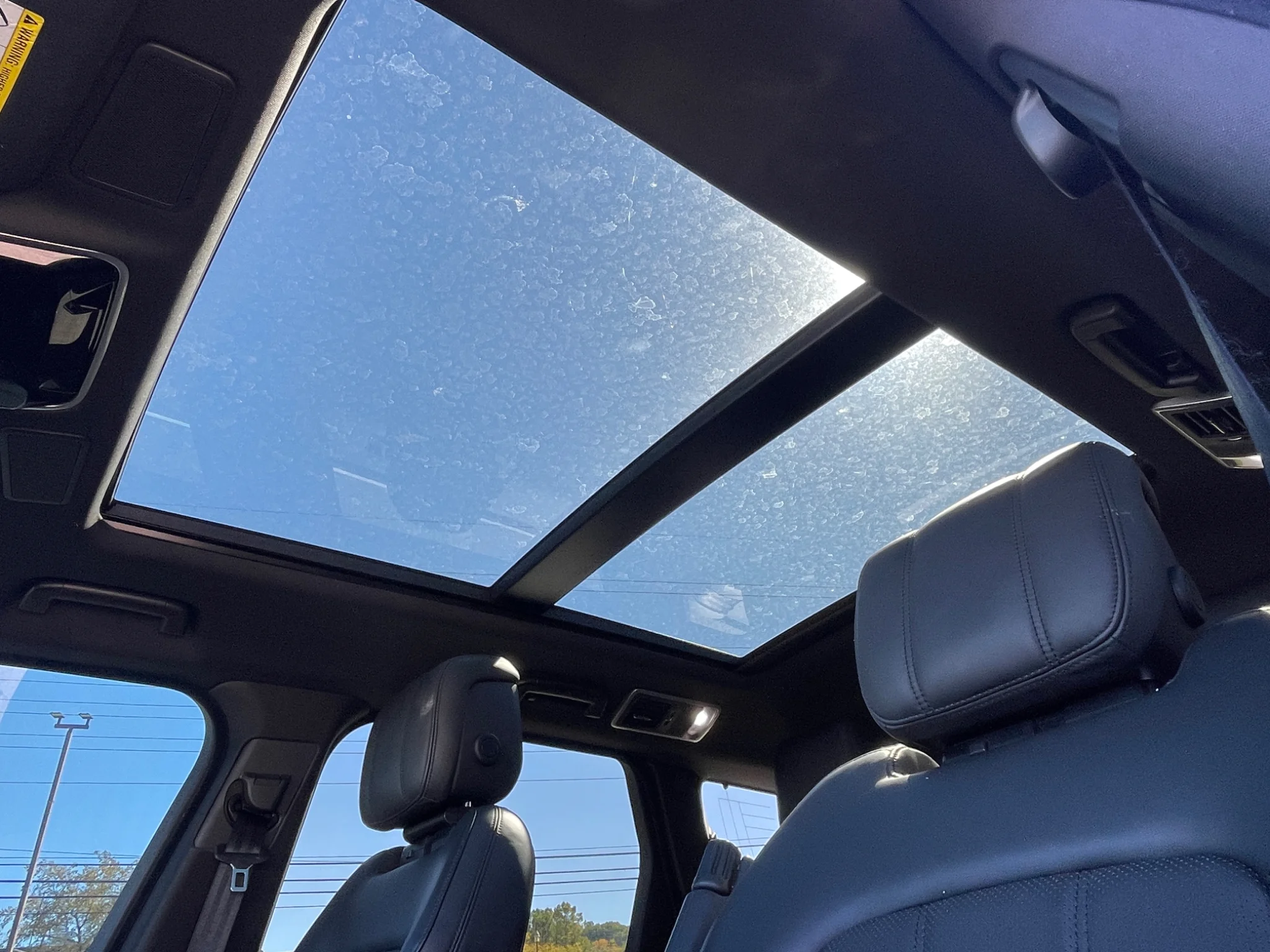 Used 2022 White Land Rover HSE Silver Edition image 19