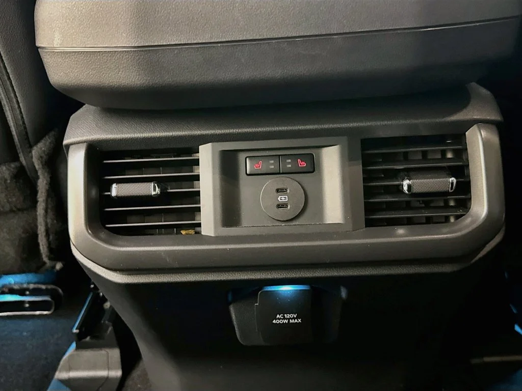 Used 2026 White Ford Lariat image 32