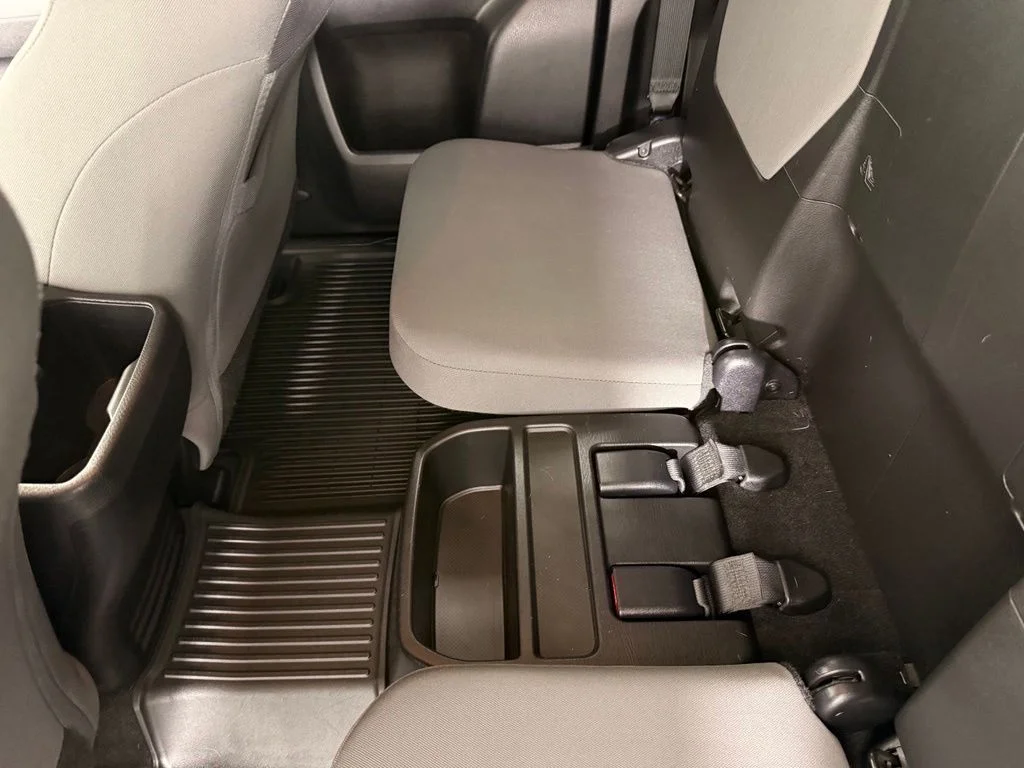 Used 2021 White Toyota SR5 image 17