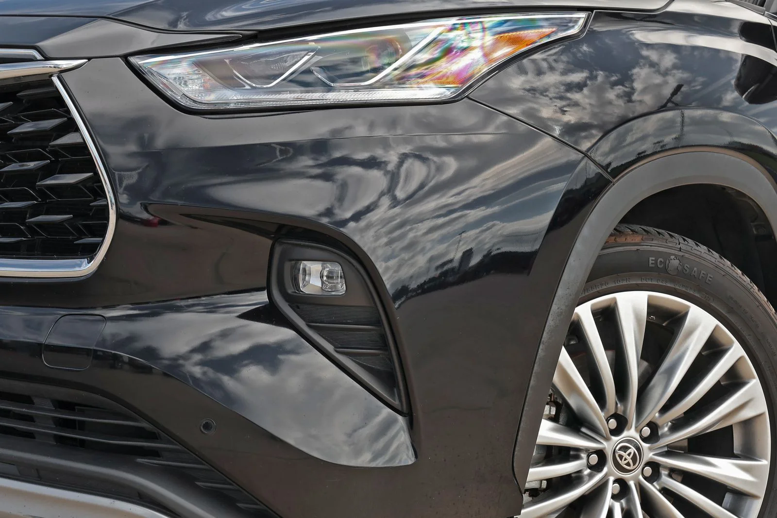 Used 2021 Black Toyota Platinum image 12