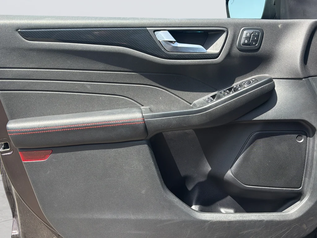 Used 2023 Red Ford ST-Line Elite image 17