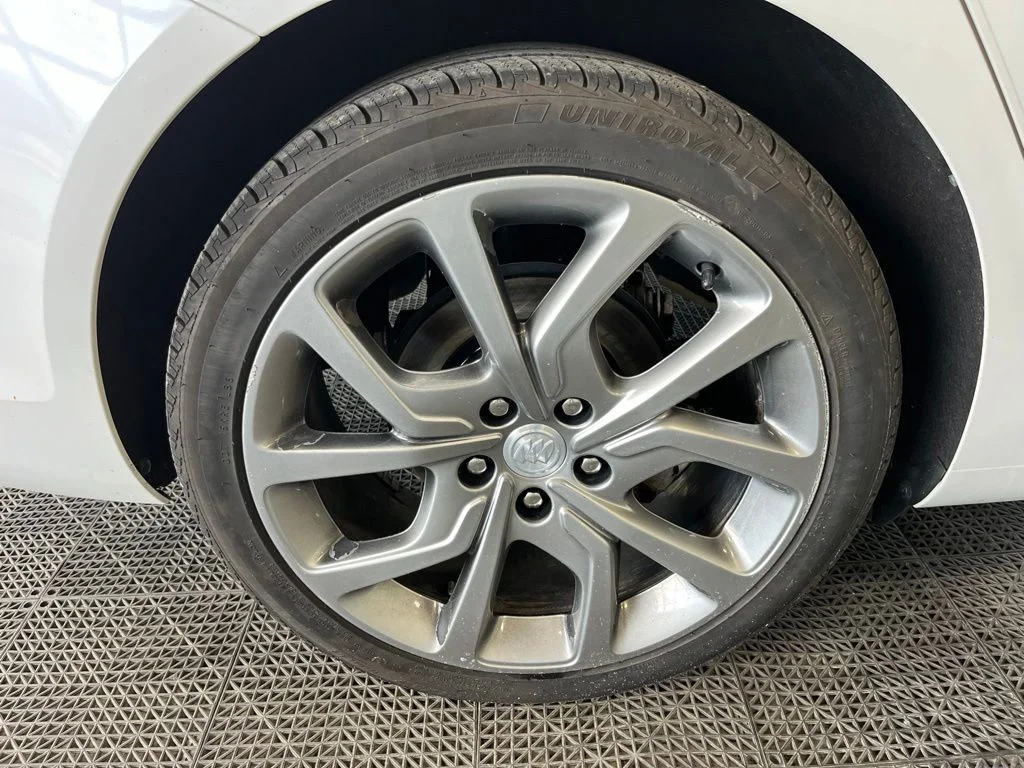 Used 2019 White Buick Avenir image 24
