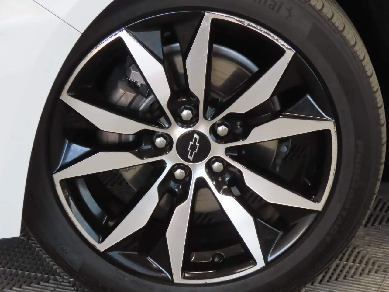 Certified Used 2025 Summit White Chevrolet RS image 7
