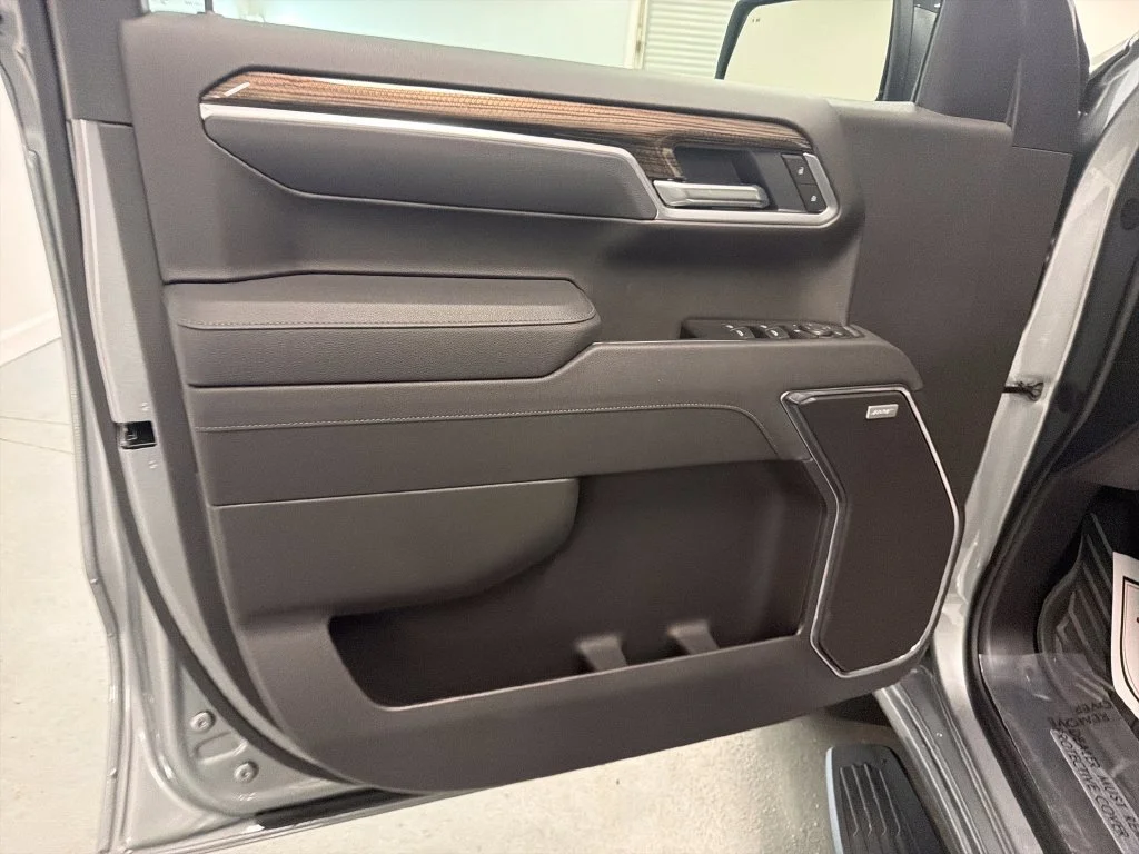 New 2026 Sterling Gray Metallic Chevrolet RST image 9