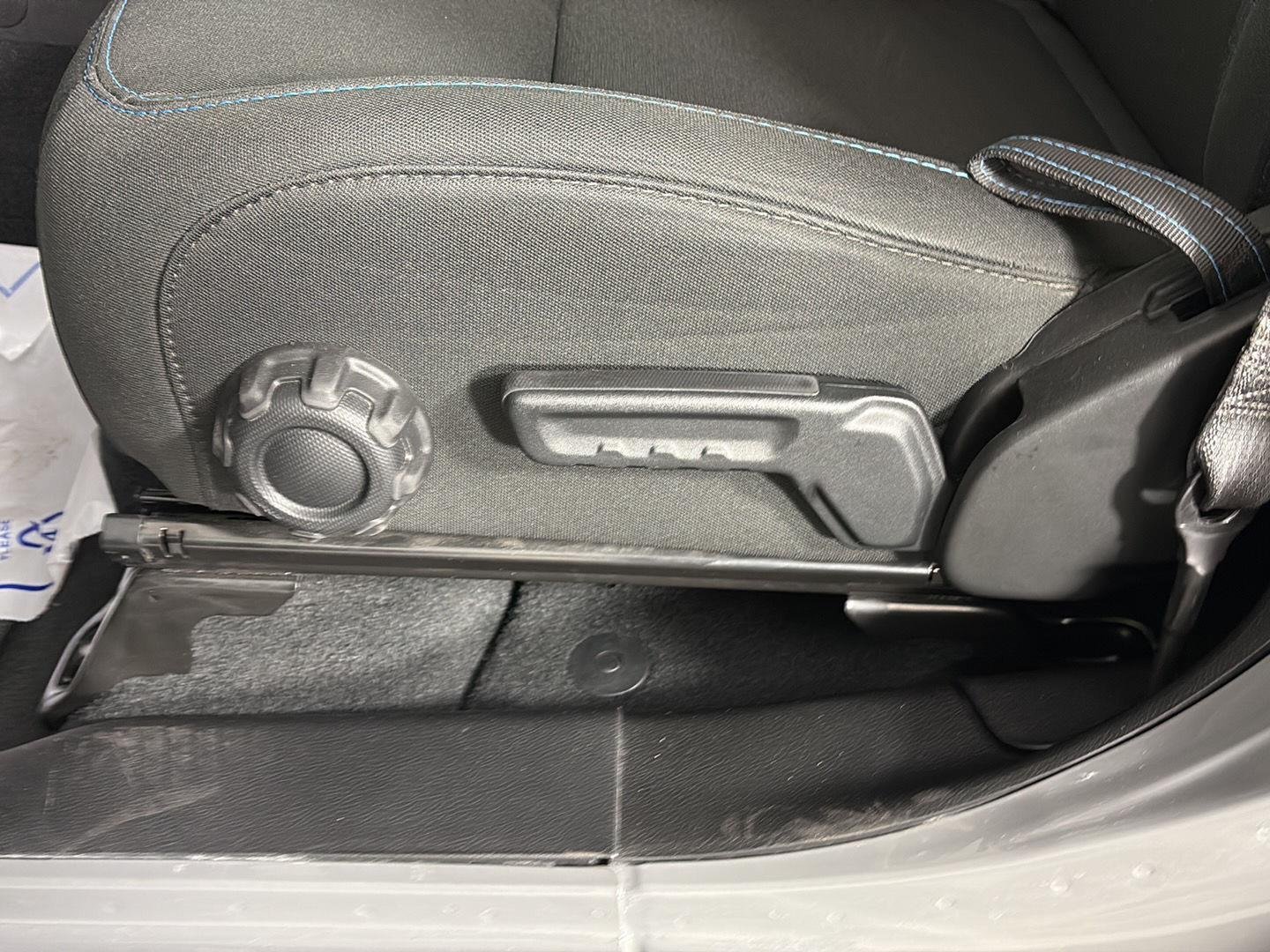 Used 2023 Sting-Gray Clearcoat Jeep Rubicon image 28