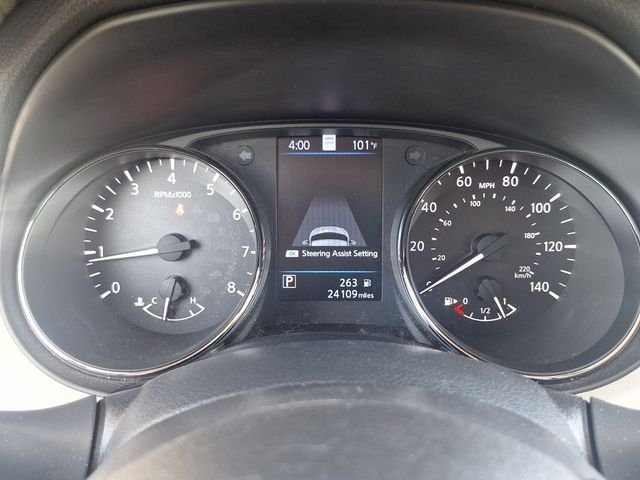 Certified Used 2022 Gray Nissan SL image 16