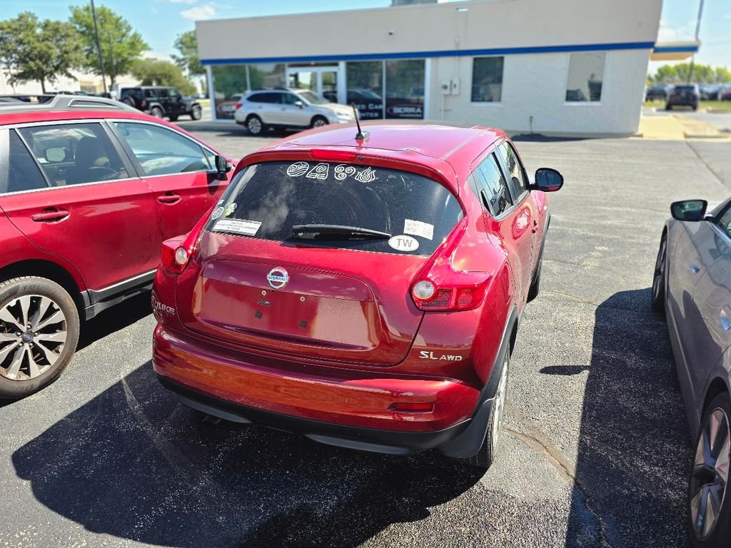 Used 2011 Cayenne Red Nissan SL image 4