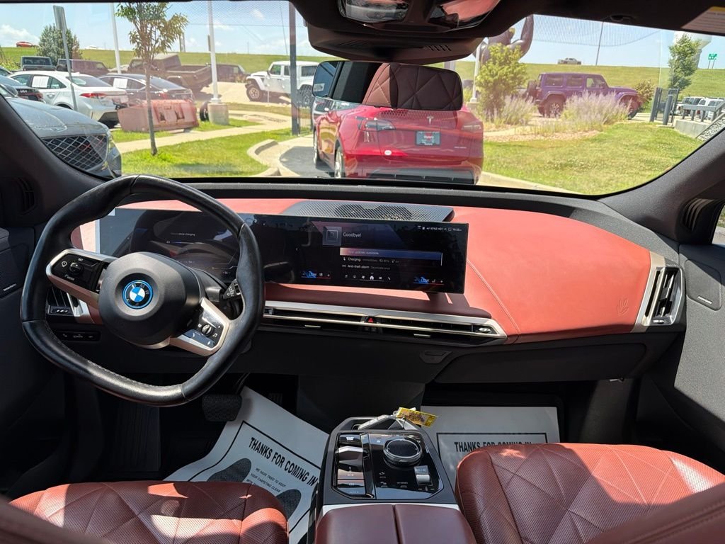 Used 2024 Black BMW xDrive50 image 12
