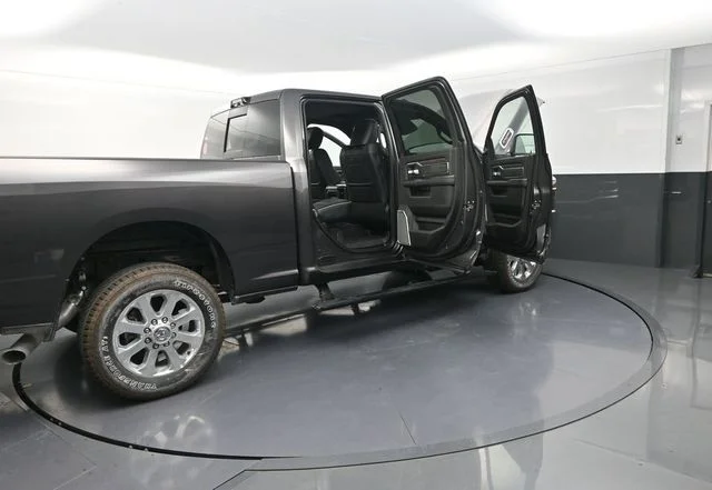 2026 RAM 2500 Laramie - Photo 36