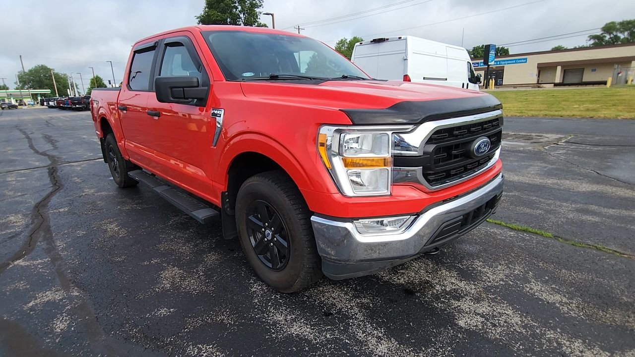 Used 2022 Red Ford XLT image 2