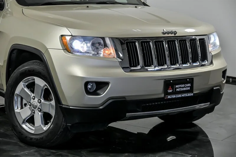 Used 2011 Jeep Grand Cherokee Limited with VIN 1J4RR5GT0BC636598 for sale in Aurora, IL